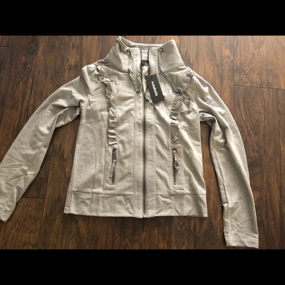 Ruffled Zip-up - Picture 5 of 7